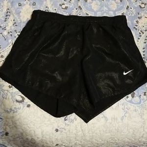 Nike medium youth shorts